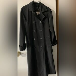 NWT! CLASSIC REGENT PARK BLACK TRENCH COAT w/BELT. Size Petite Medium. No hood.